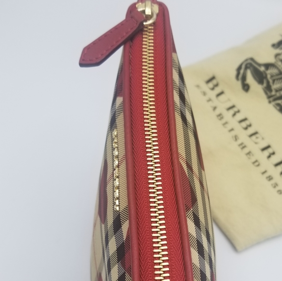 BURBERRY Hearts Clutch or Cosmetic Case NWOT *** VALENTINES *** - Picture 5 of 11